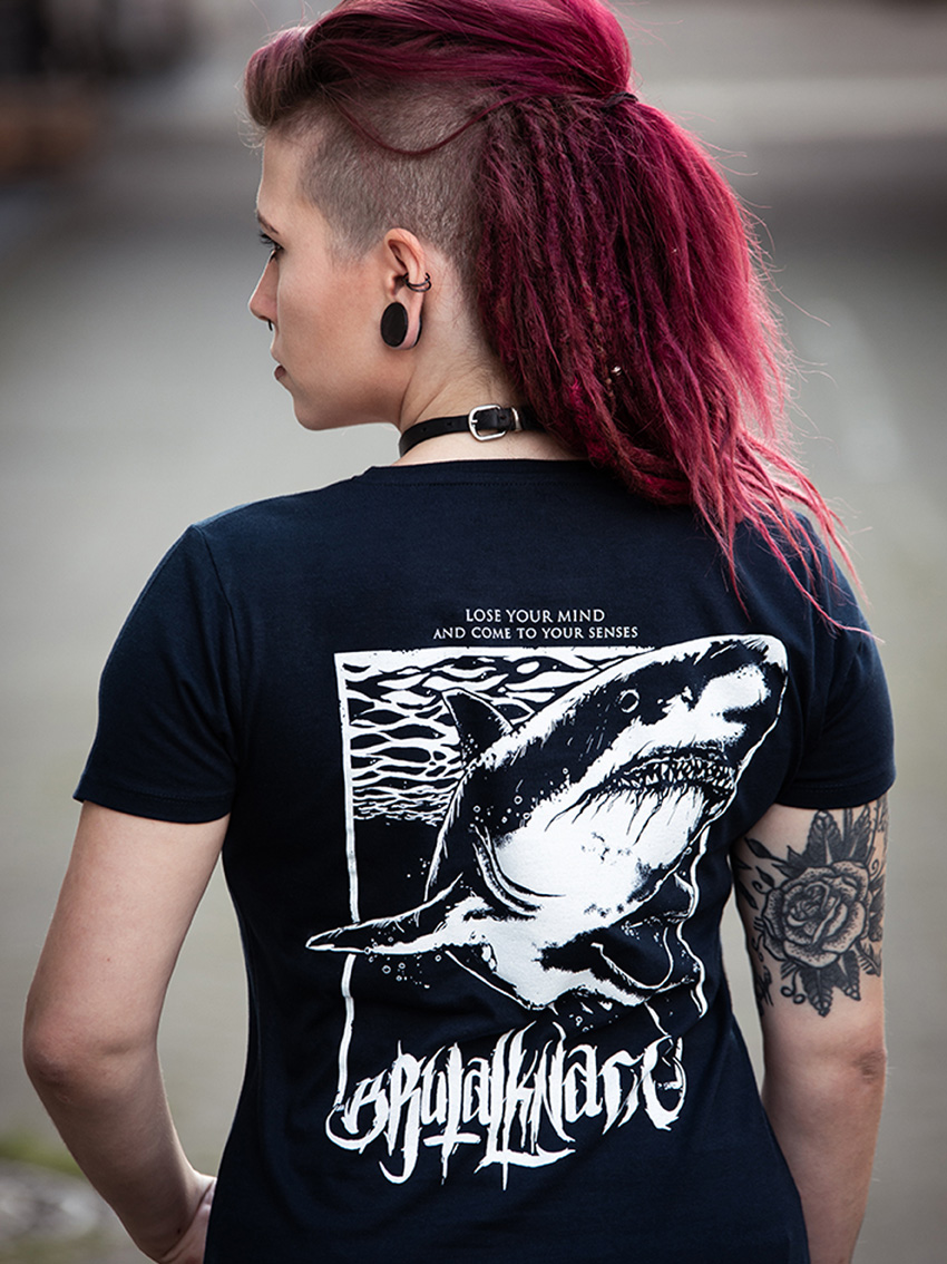 SharkShirt-Girl01-web