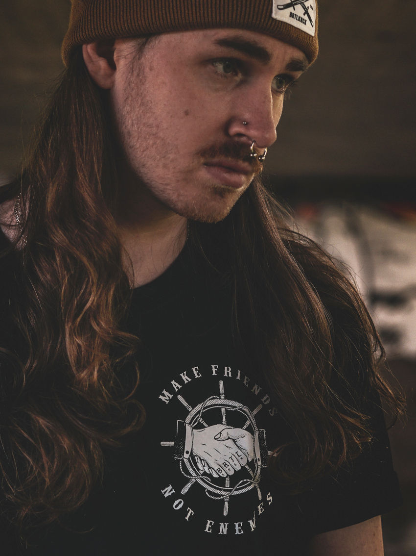 brutal-knack-makefriends-boy-shirt-1NijDnwQ3MLUig