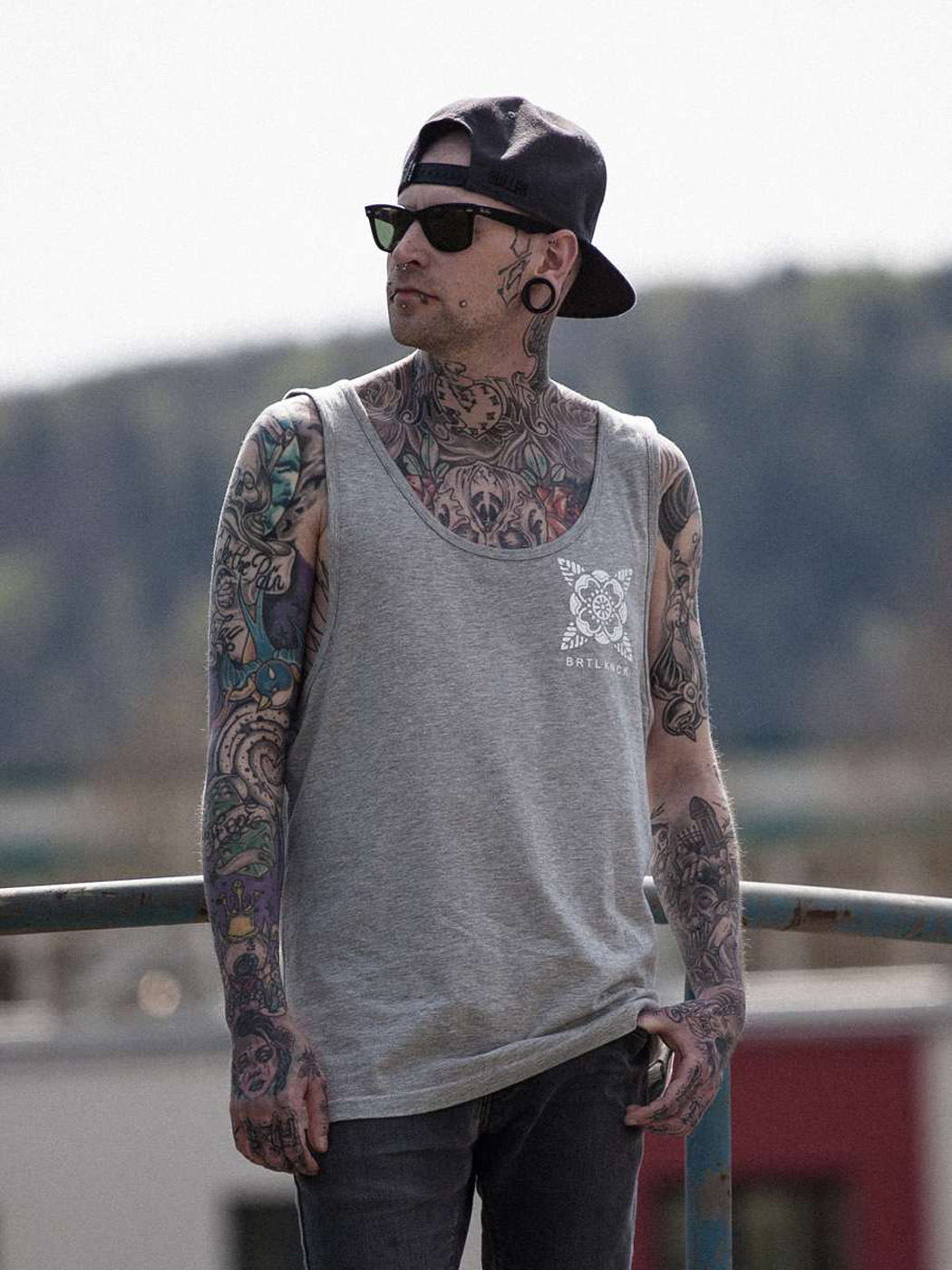 brutal-knack-live-free-tank-boy-1_600x600-2x