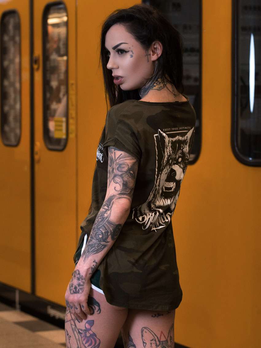 brutal-knack-instincts-darkcamo-girl-2klein_600x600-2x
