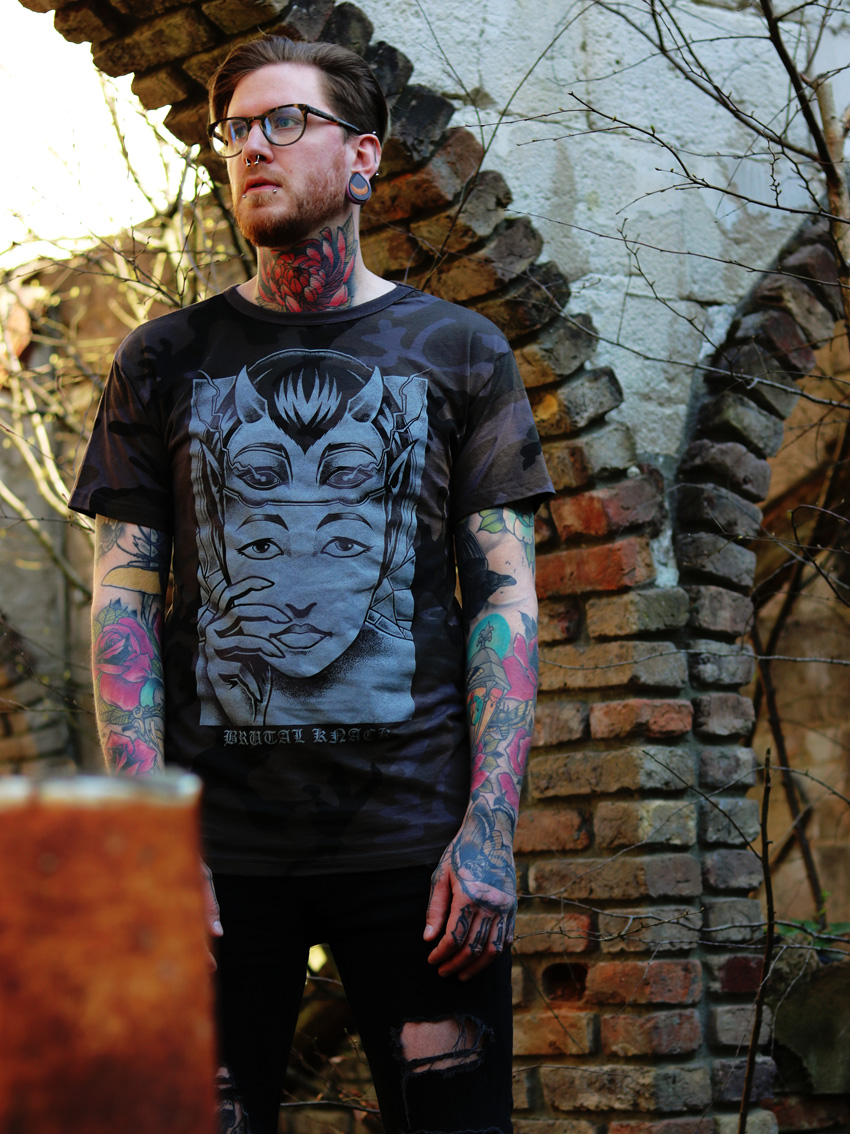 Devil Inside Shirt [dark camo)