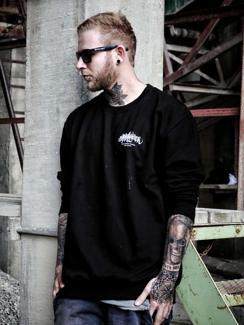 brutal-knack-racoon-sweater-black-3-klein_600x600-2x