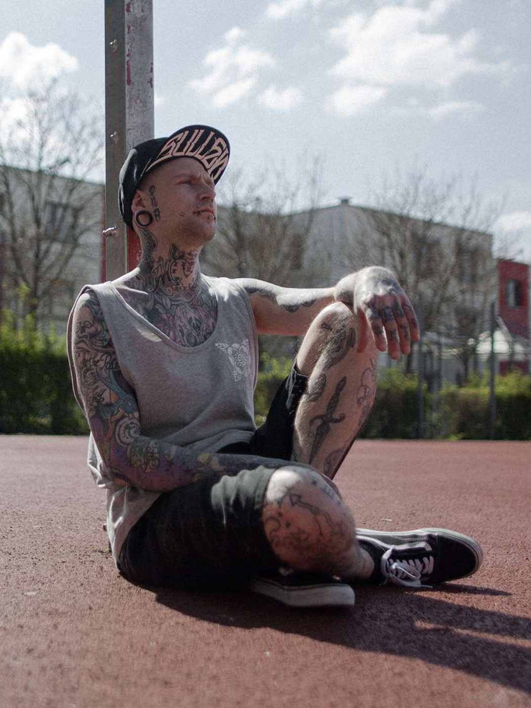 brutal-knack-live-free-tank-boy-3_600x600-2x