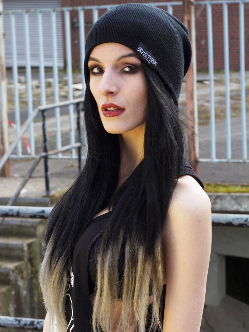 Beanie Small Logo [black]