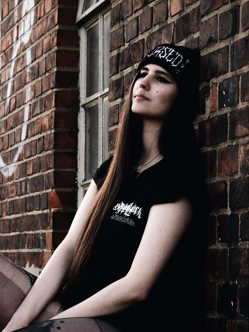 brutal-knack-owl-girl-2_600x600-2x