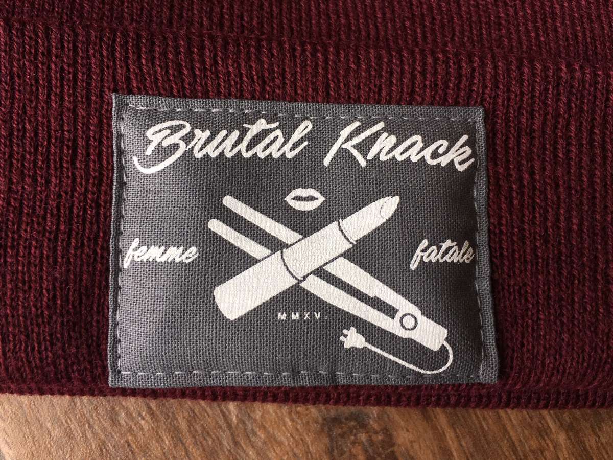 brutal-knack-femmefatale-beanie-2_600x600-2x