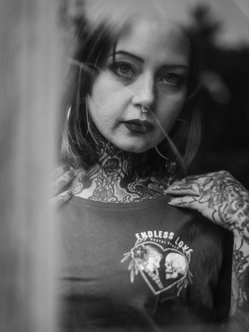 brutal-knack-girl-endless-love-shirt-2