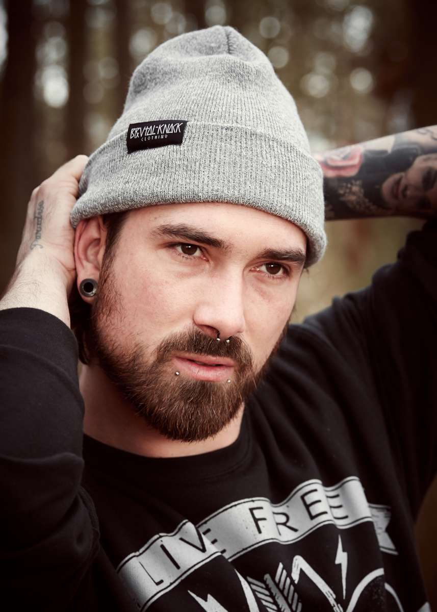 brutal-knack-beanie-small-logo-grey_600x600-2x