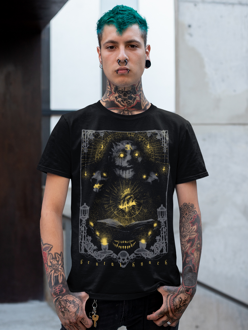 Mockup_Shirt_Trinity_1-1